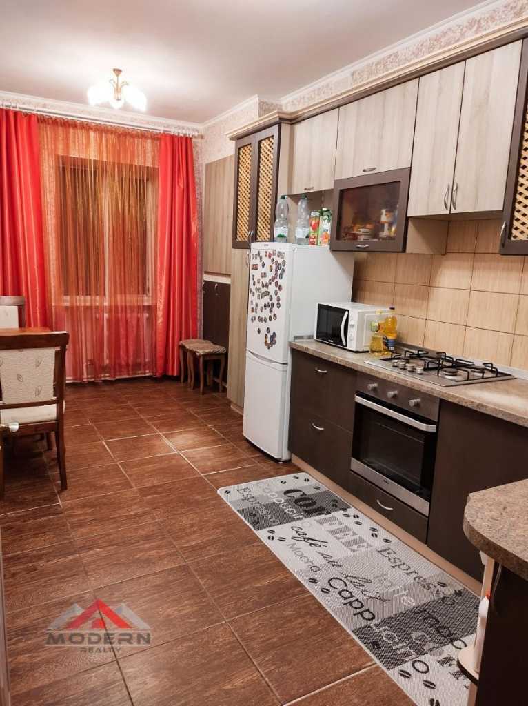 Продажа 3-комнатной квартиры 82 м², Королева ул.