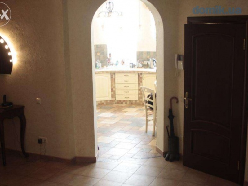 Продаж котеджу 400 м², Івана Франка вул., 206