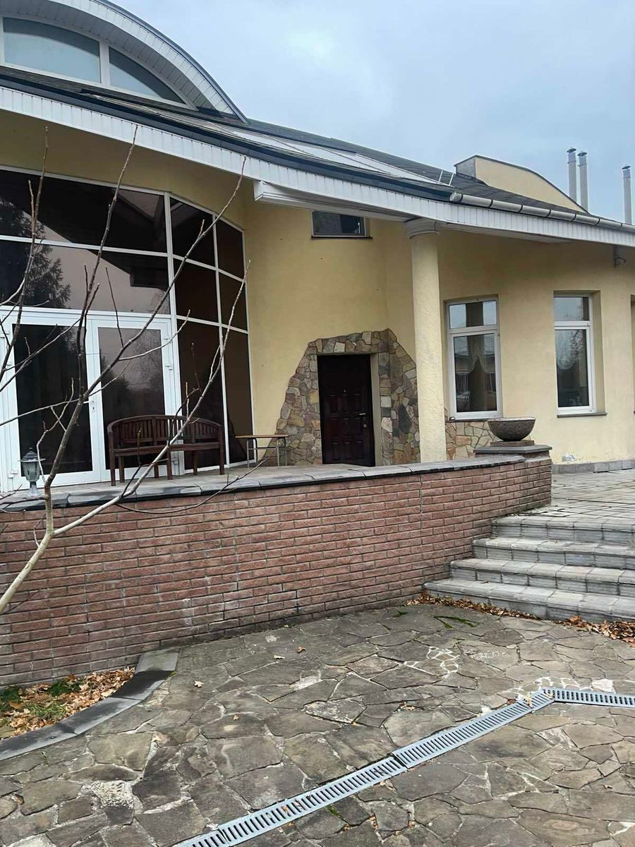 Продаж котеджу 400 м², Івана Франка вул., 206