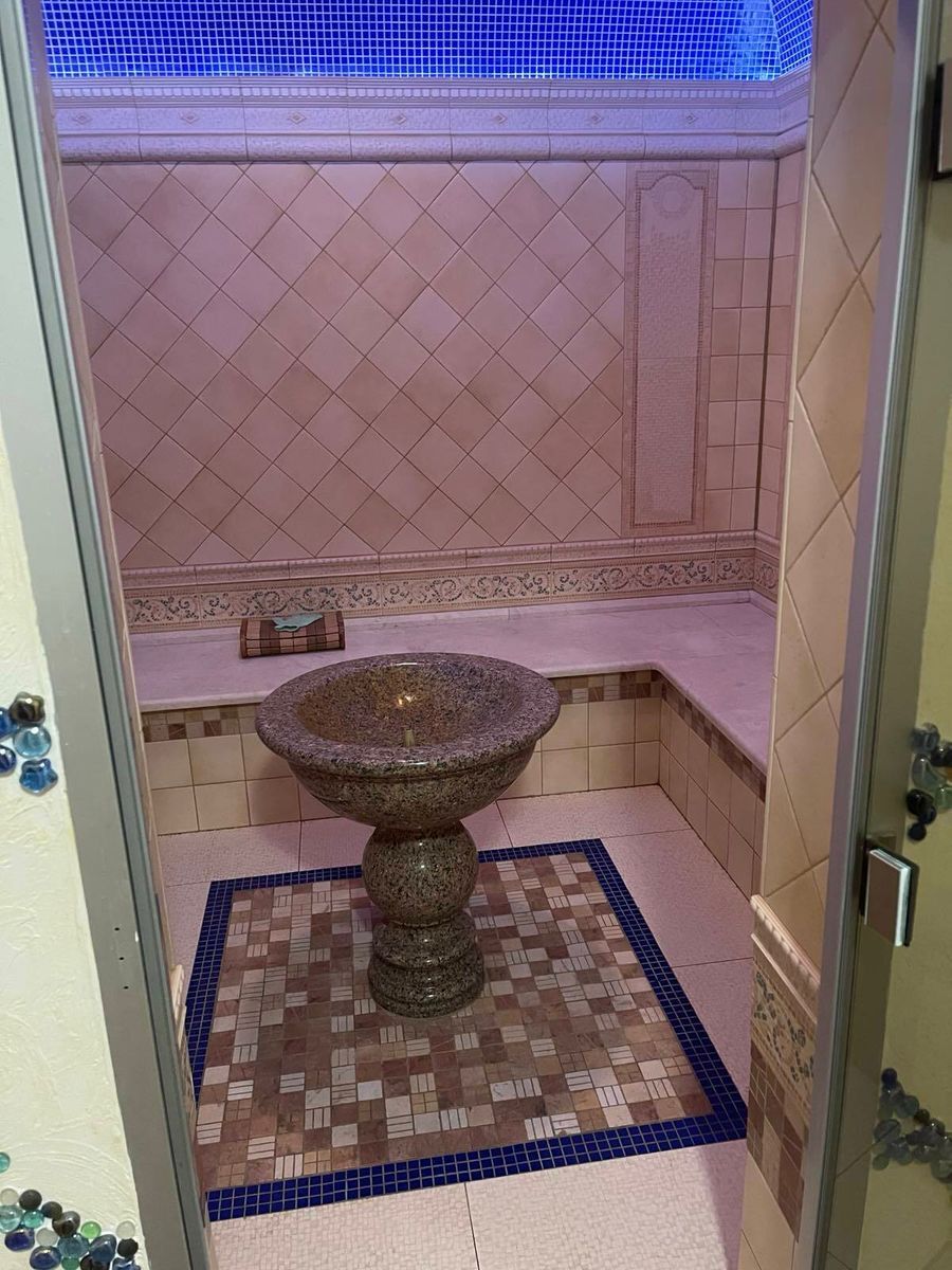 Продаж котеджу 400 м², Івана Франка вул., 206