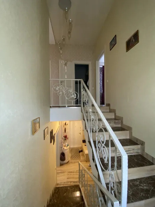 Оренда будинку 185 м², 8-а Абрикосова вул.