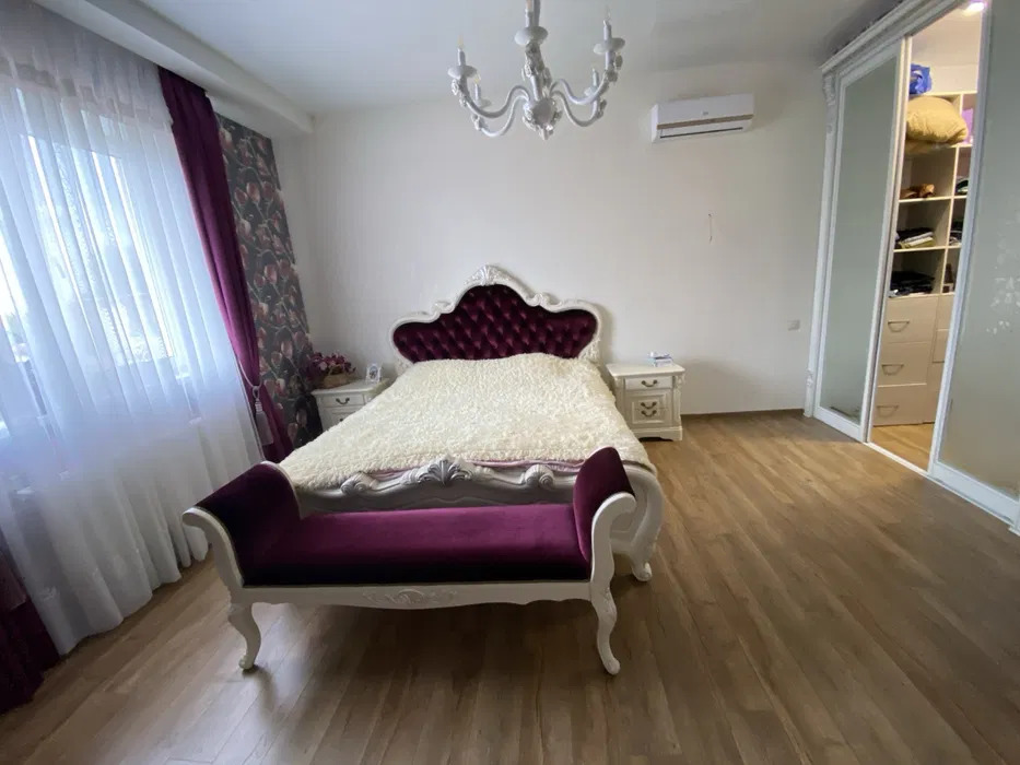Оренда будинку 185 м², 8-а Абрикосова вул.