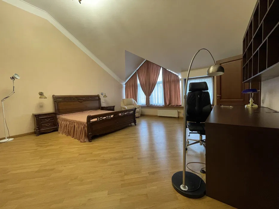 Оренда будинку 680 м², Мичуріна вул.