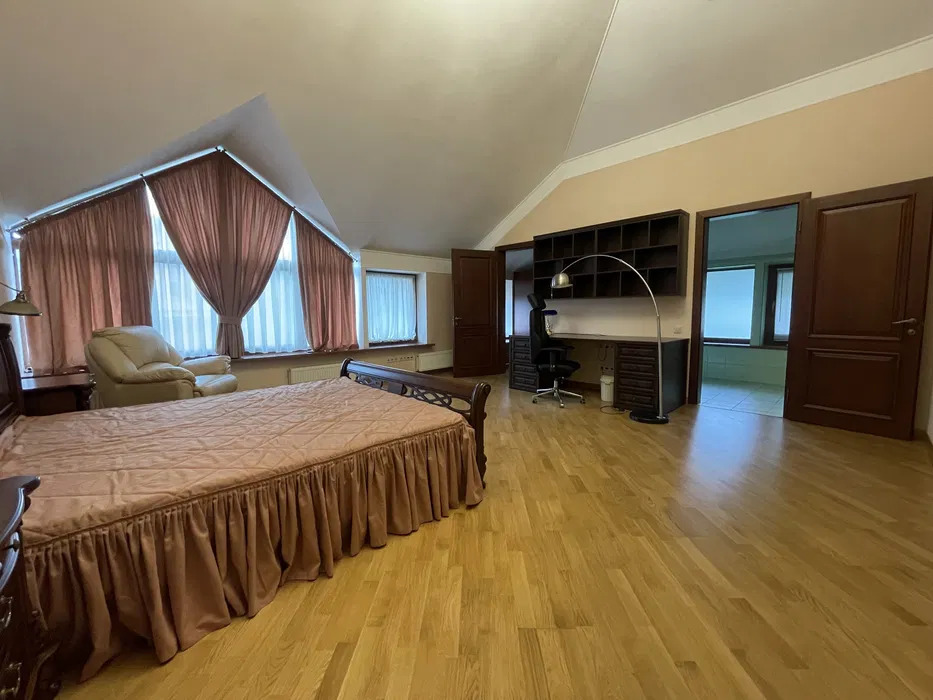 Оренда будинку 680 м², Мичуріна вул.