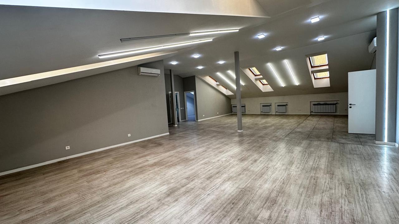 Аренда офиса 215 м², Заньковецкой ул., 4