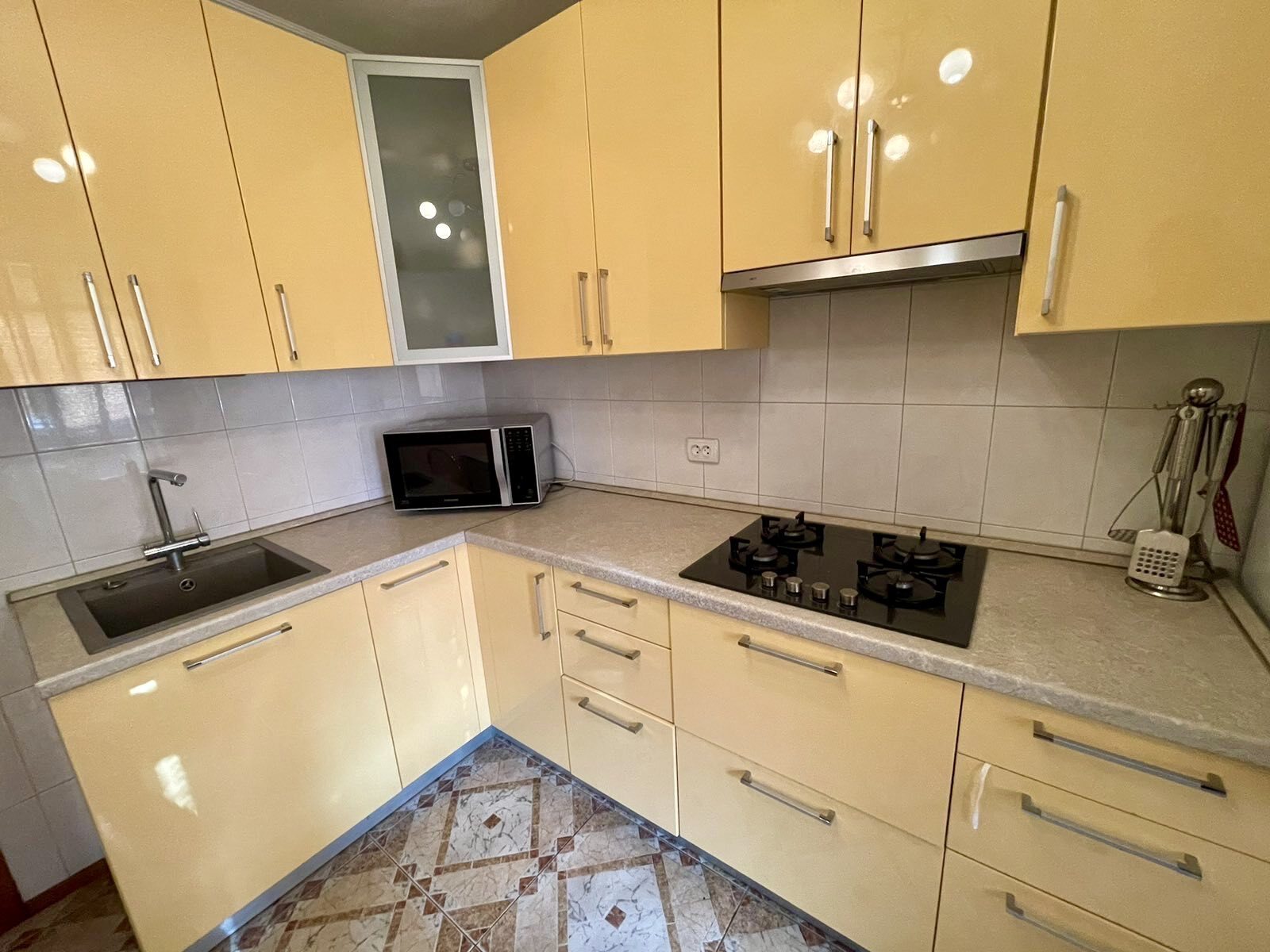 Продажа 3-комнатной квартиры 80 м², Александра Поля просп., 1/9