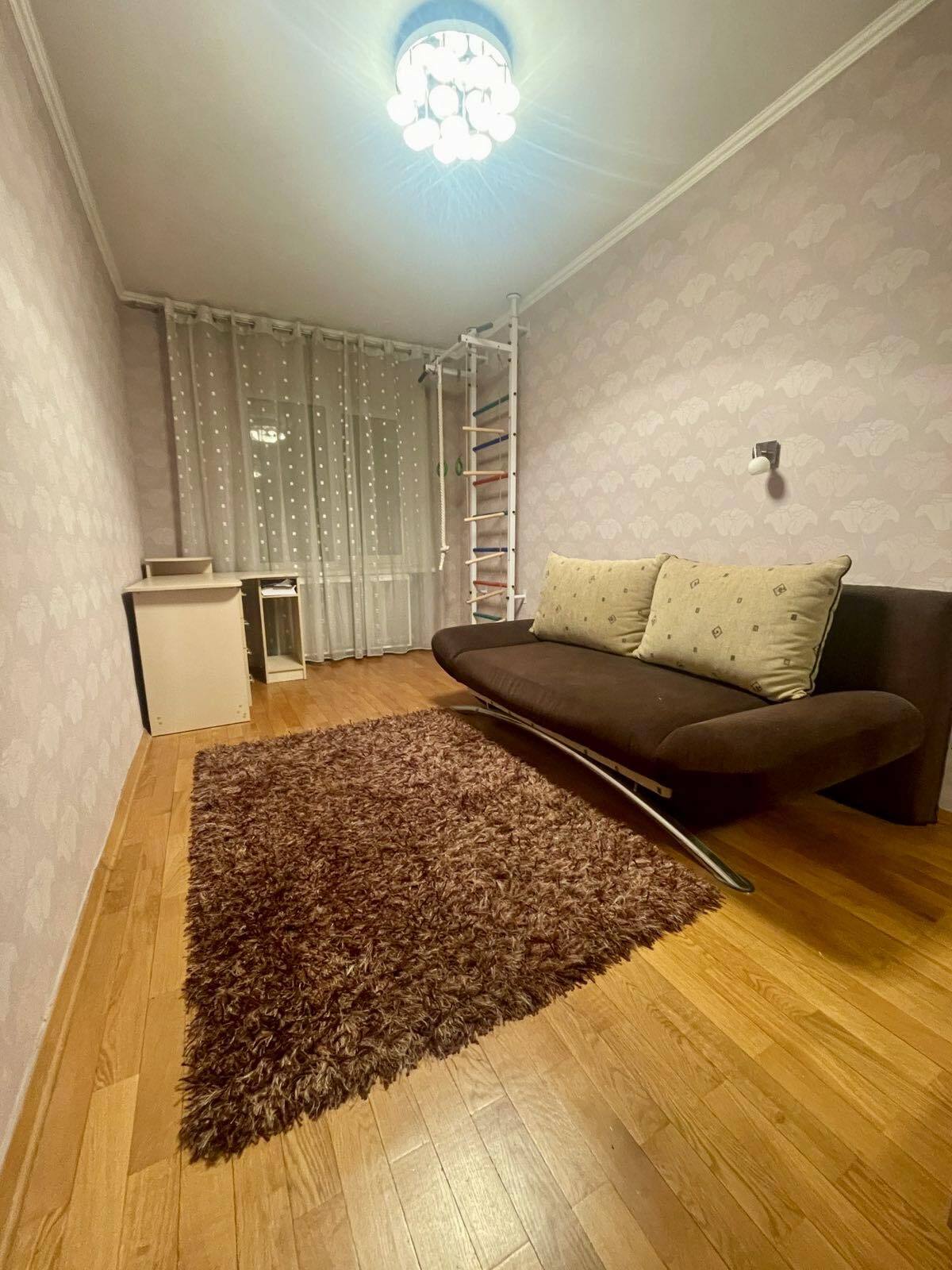 Продажа 3-комнатной квартиры 80 м², Александра Поля просп., 1/9