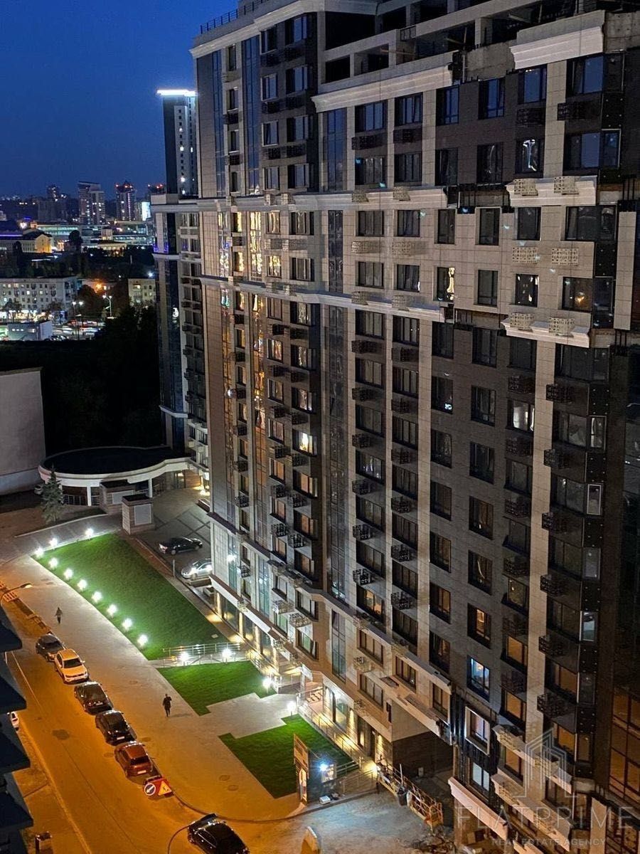 Продажа 2-комнатной квартиры 91 м²