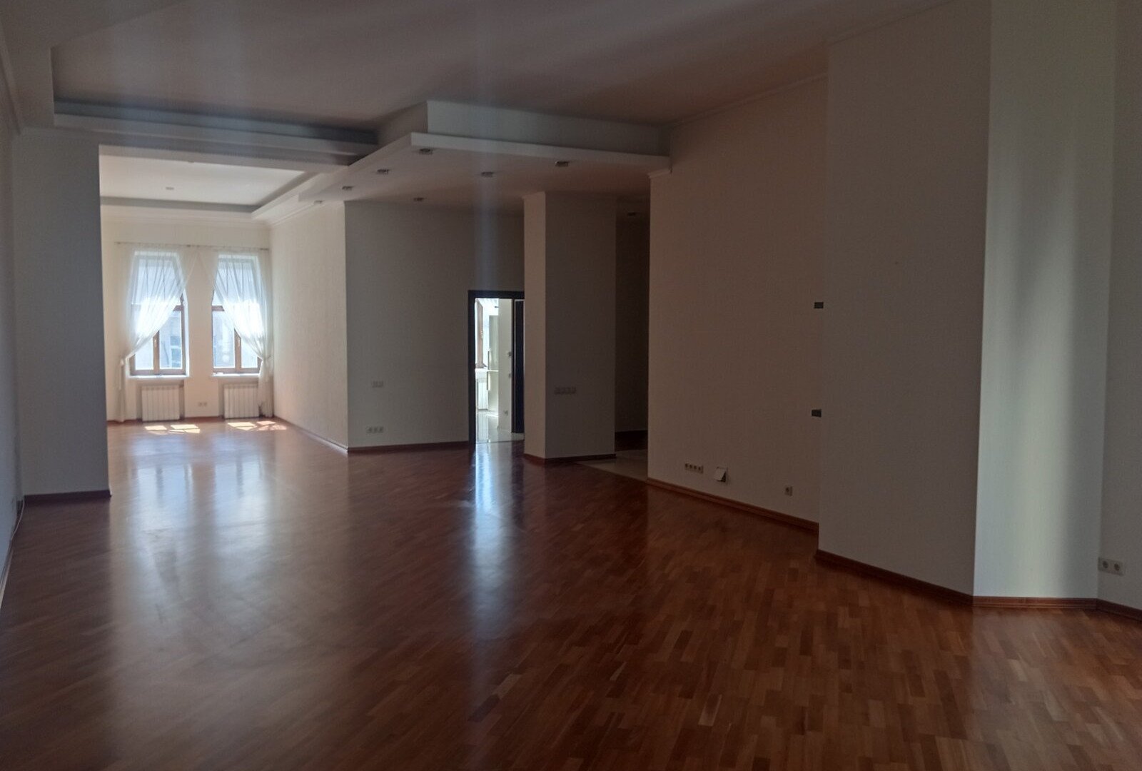 Аренда 4-комнатной квартиры 252 м²