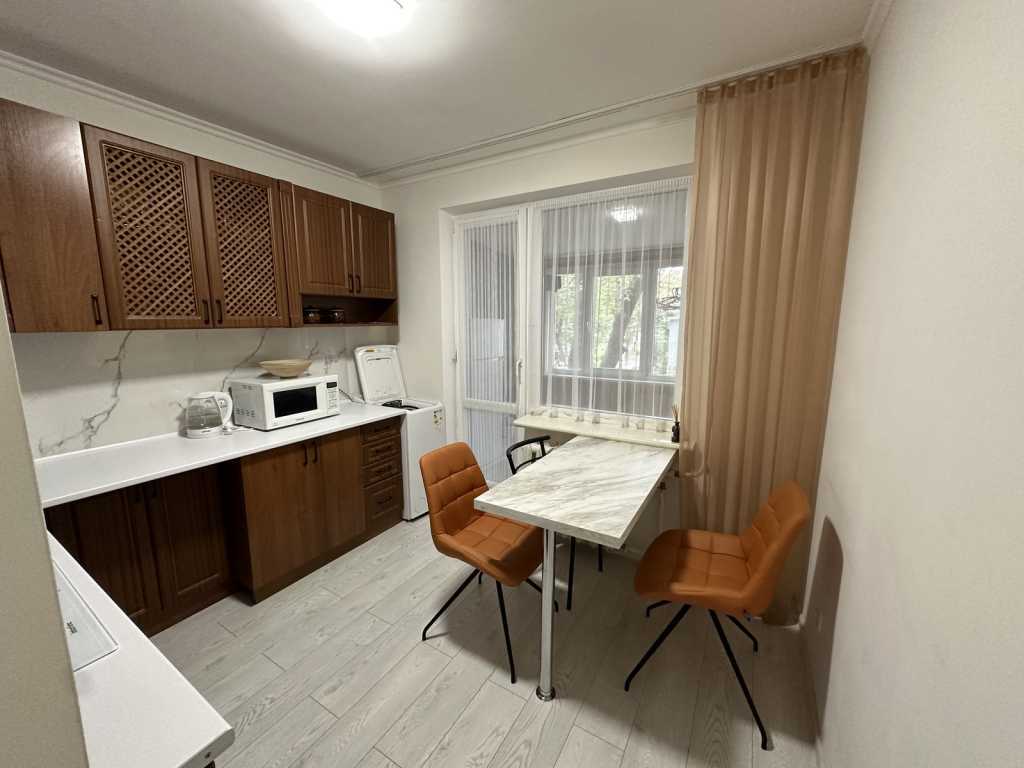 Продаж 3-кімнатної квартири 83.5 м², Богдана Хмельницького вул., Васильєва Дмитра Героя України