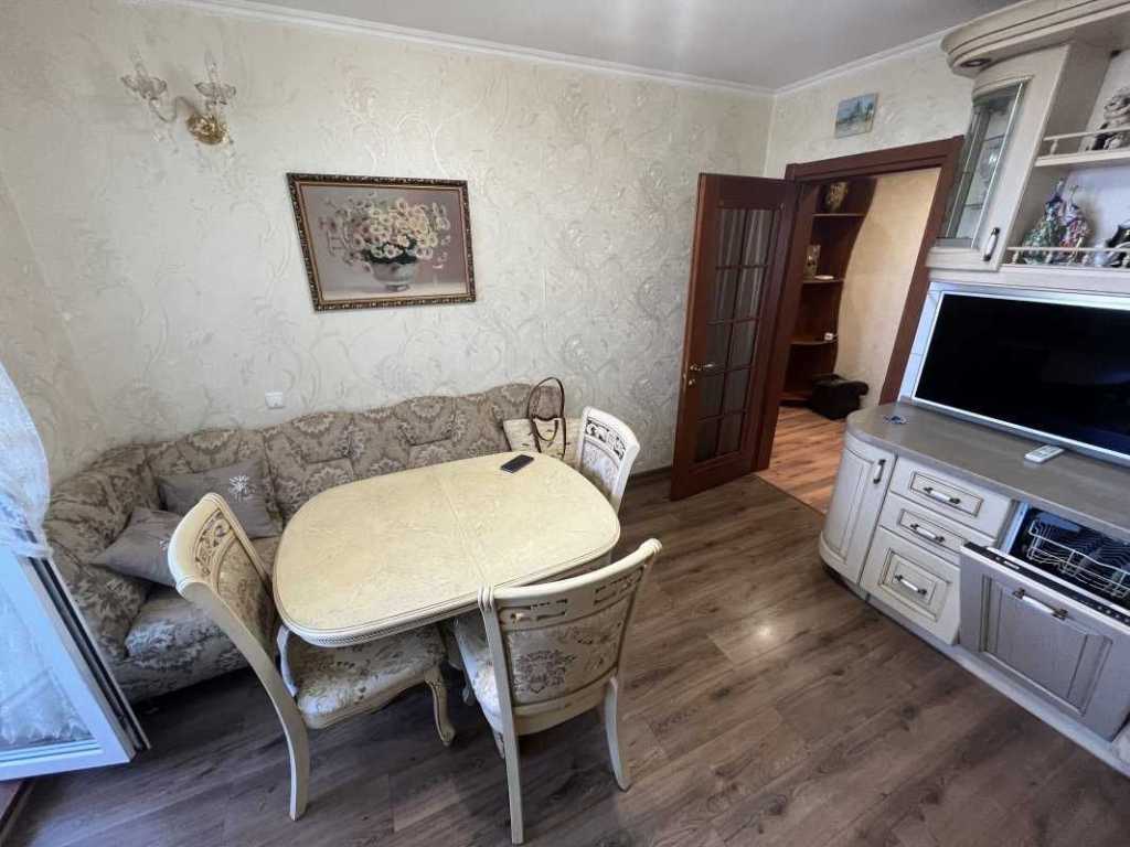 Оренда 2-кімнатної квартири 72 м², Композитора Ніщинського вул., 28