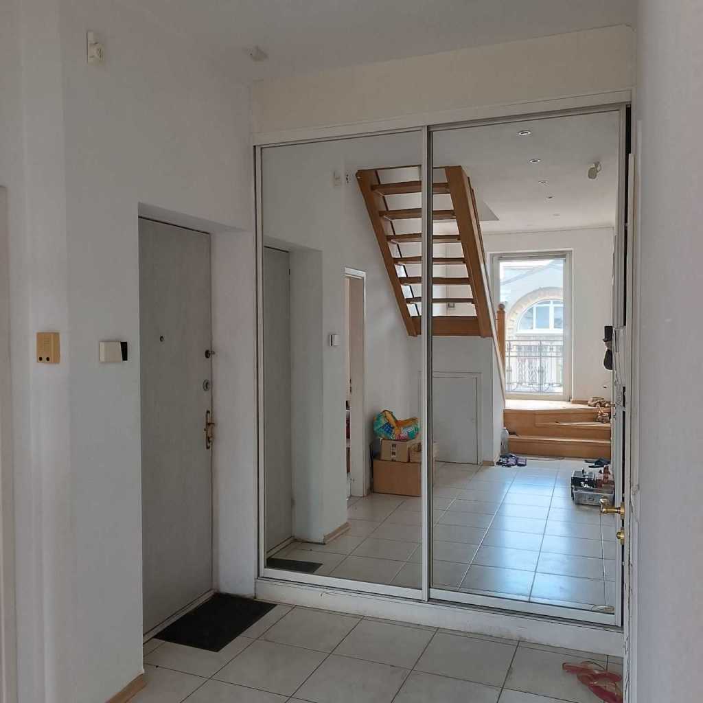 Продажа 5-комнатной квартиры 218 м², Артема, 40