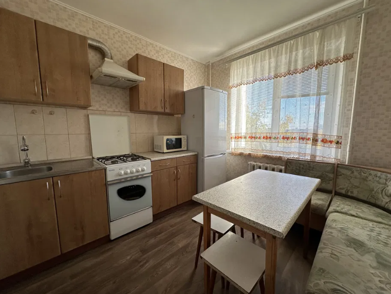 Аренда 3-комнатной квартиры 65 м², Гагарина просп.