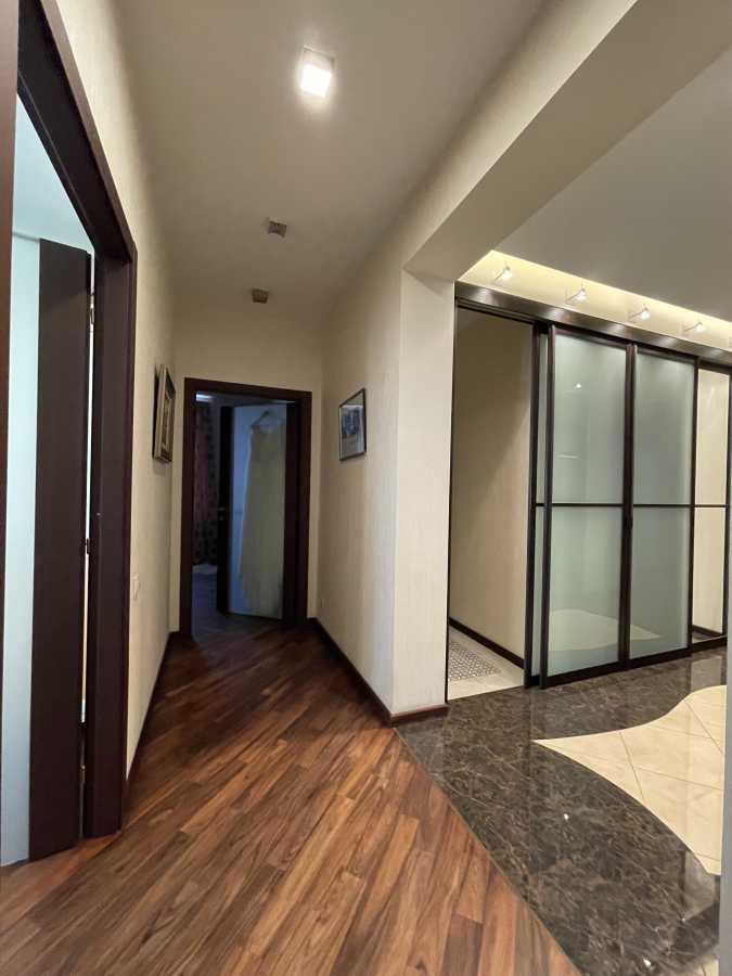 Продажа 4-комнатной квартиры 137 м², Дмитриевская ул., 69