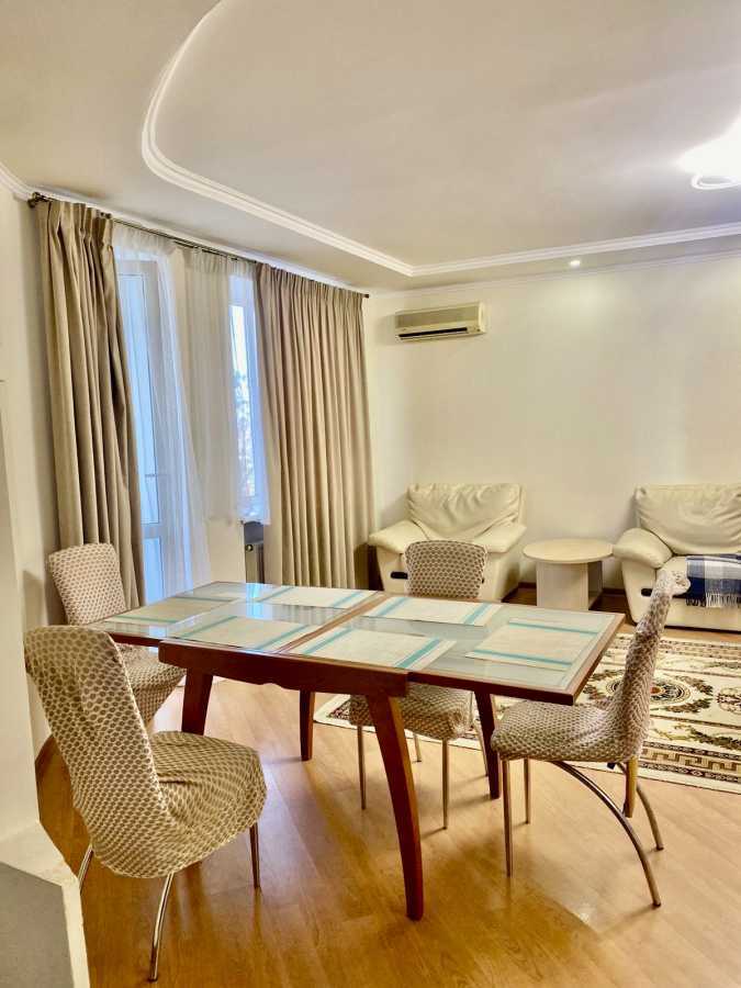 Продажа 3-комнатной квартиры 121 м², Авдеева-Черноморского ул., 2Б