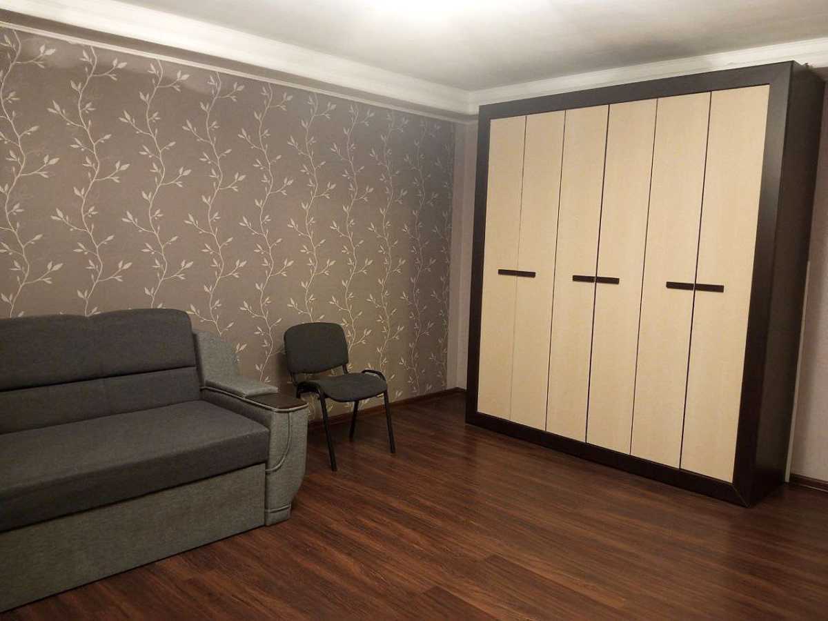 Продажа 2-комнатной квартиры 75 м², Виктора Йовы ул., 3