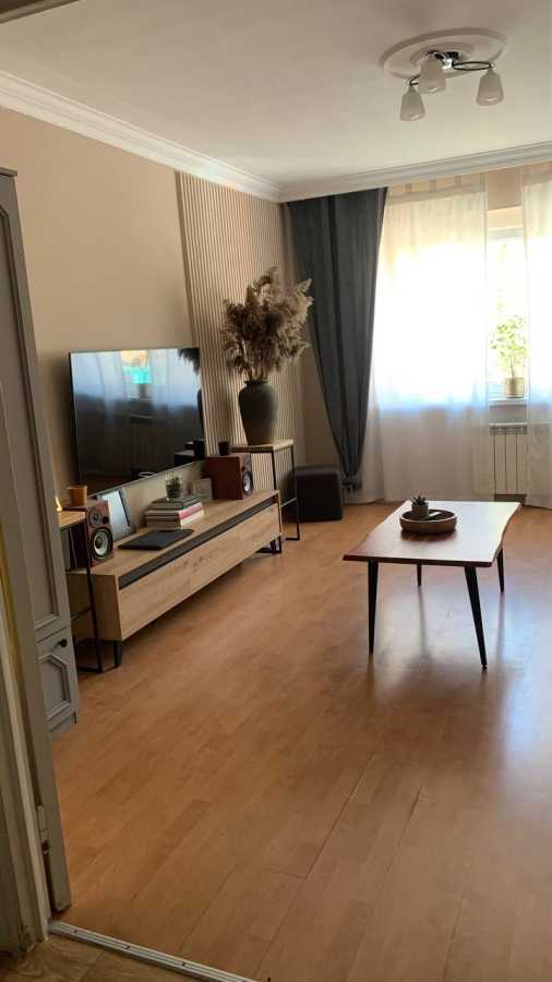 Продажа 2-комнатной квартиры 56 м², Николая Закревского ул., 19