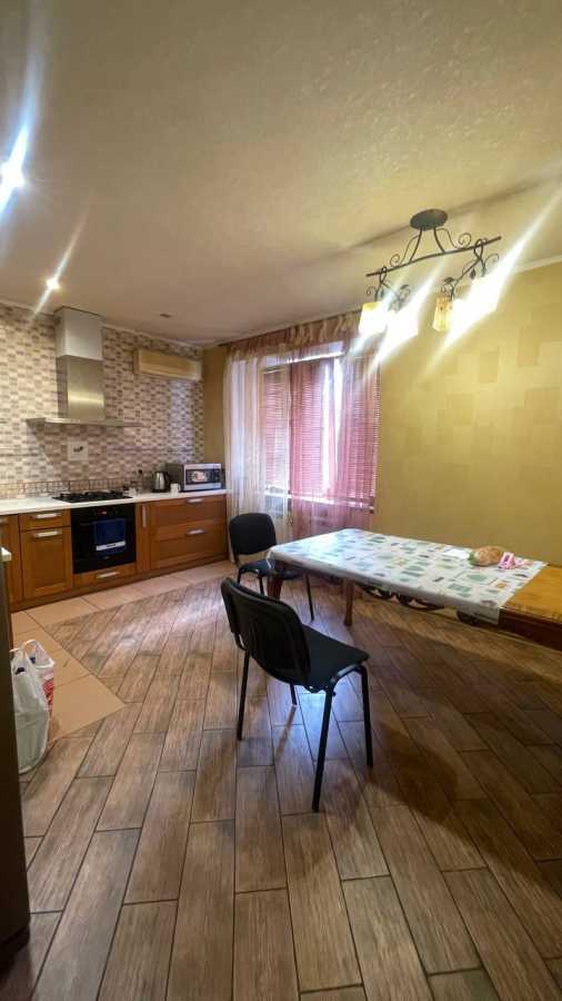 Продажа 3-комнатной квартиры 98 м², Науки просп., 29