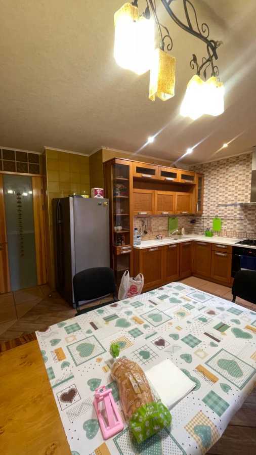 Продажа 3-комнатной квартиры 98 м², Науки просп., 29