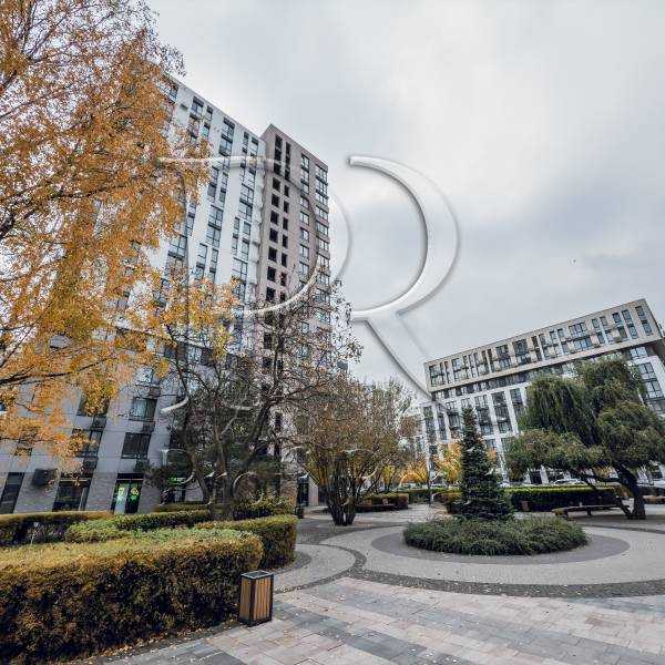 Продажа 1-комнатной квартиры 42 м², Салютная ул., 2