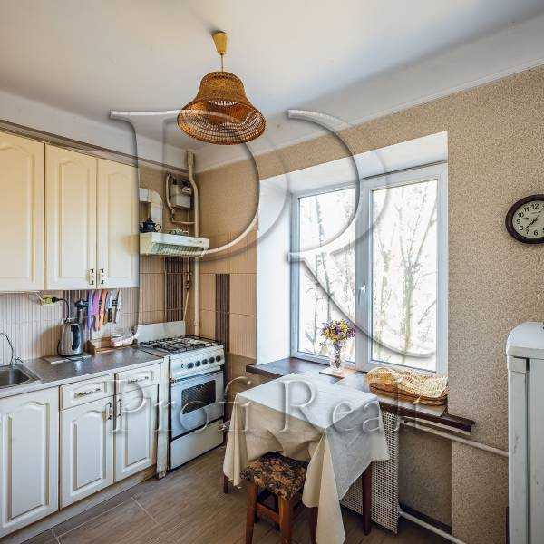 Продажа 3-комнатной квартиры 62 м², Кирилловская ул., 124