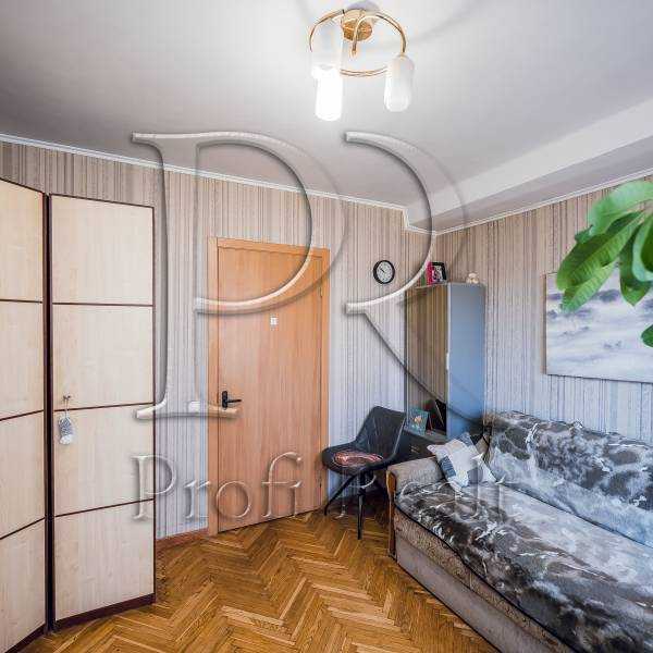 Продажа 3-комнатной квартиры 62 м², Кирилловская ул., 124