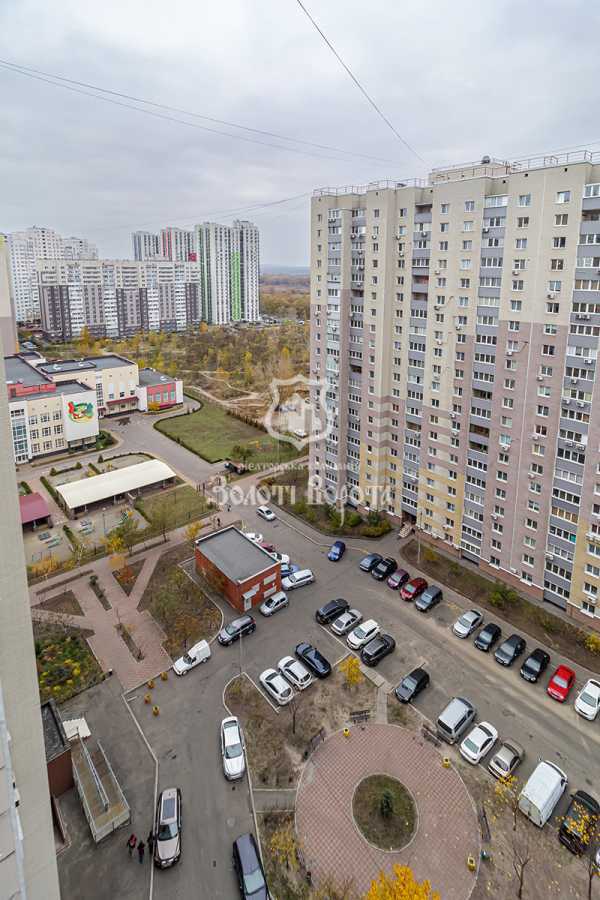 Продажа 3-комнатной квартиры 98 м², Николая Закревского ул., 95