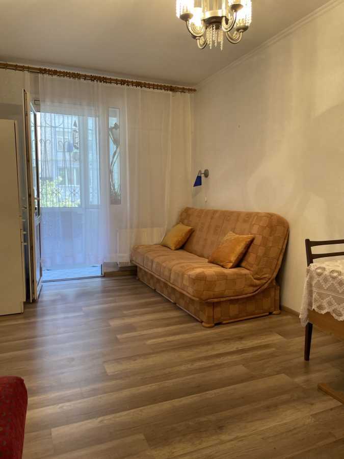 Продажа 1-комнатной квартиры 49 м², Крещатик ул., 55