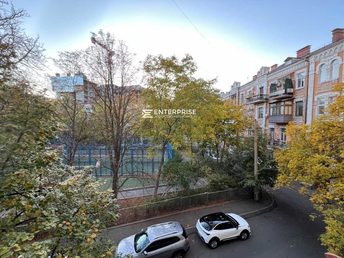 Продажа 2-комнатной квартиры 61 м², Ипсилантиевский пер., 3