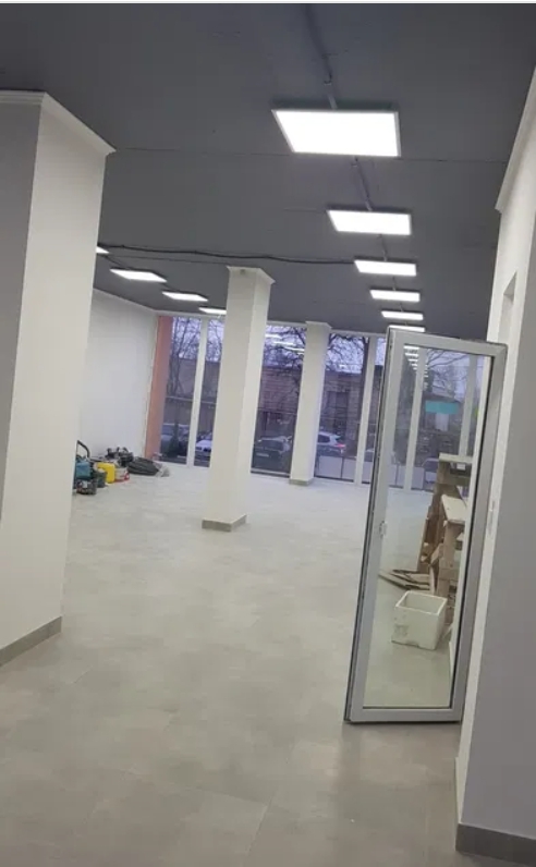 Оренда приміщення вільного призначення 105 м², Массив Радужный вул.