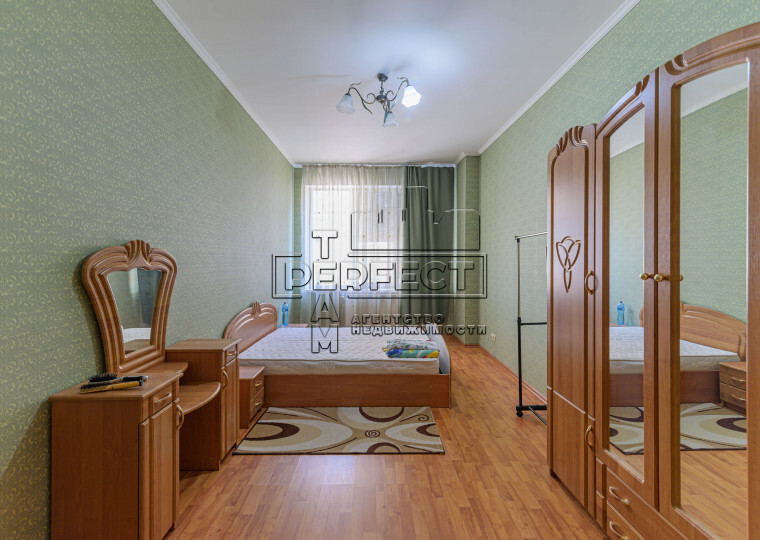 Продажа 4-комнатной квартиры 190 м², Павловская ул., 17