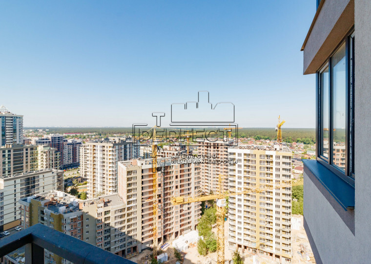 Продаж 3-кімнатної квартири 102 м², Соборна вул., 18