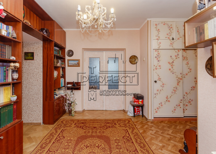 Продажа 3-комнатной квартиры 102 м², Олеся Гончара ул., 62