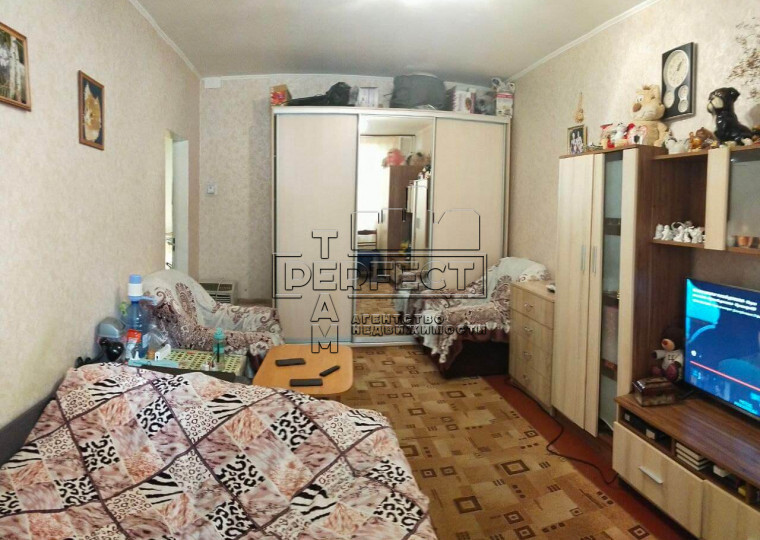 Продаж 2-кімнатної квартири 56 м², Квітнева вул., 1А