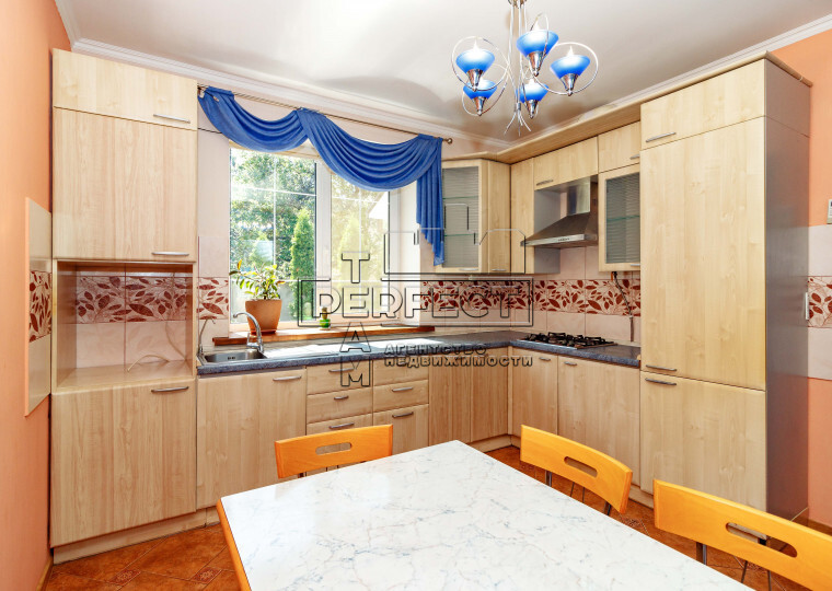 Продаж 3-кімнатної квартири 120 м², Карла Маркса вул., 2А (Вольфганга Гете)