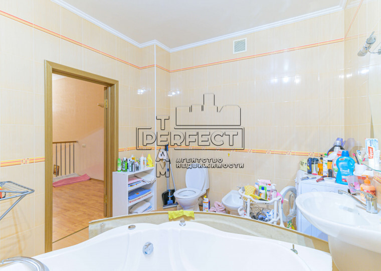 Продаж 4-кімнатної квартири 190 м², Павлівська вул., 17