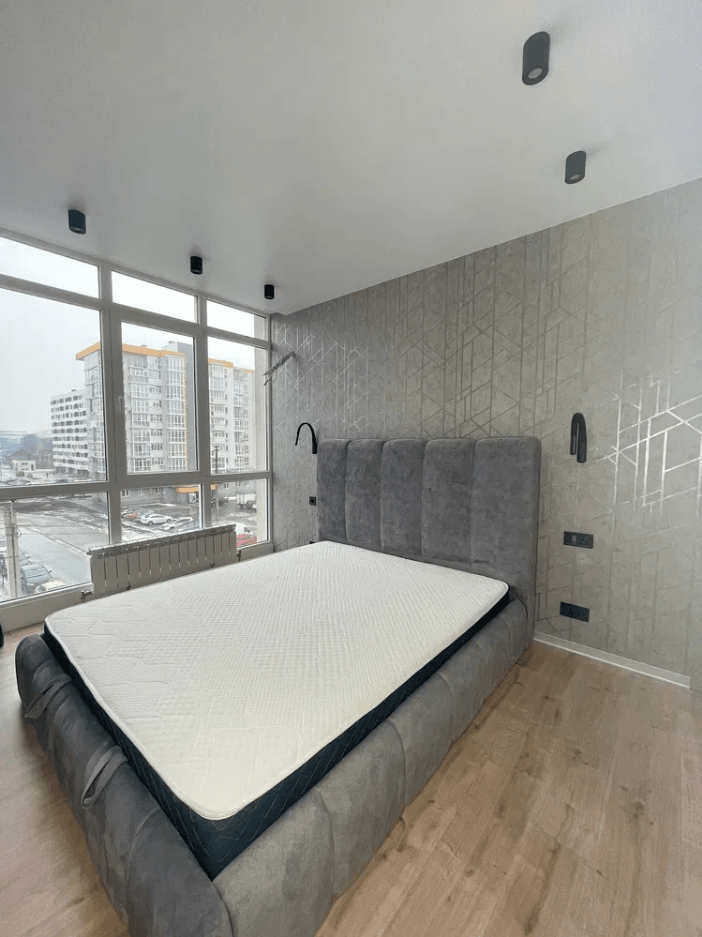 Продажа 2-комнатной квартиры 55 м²