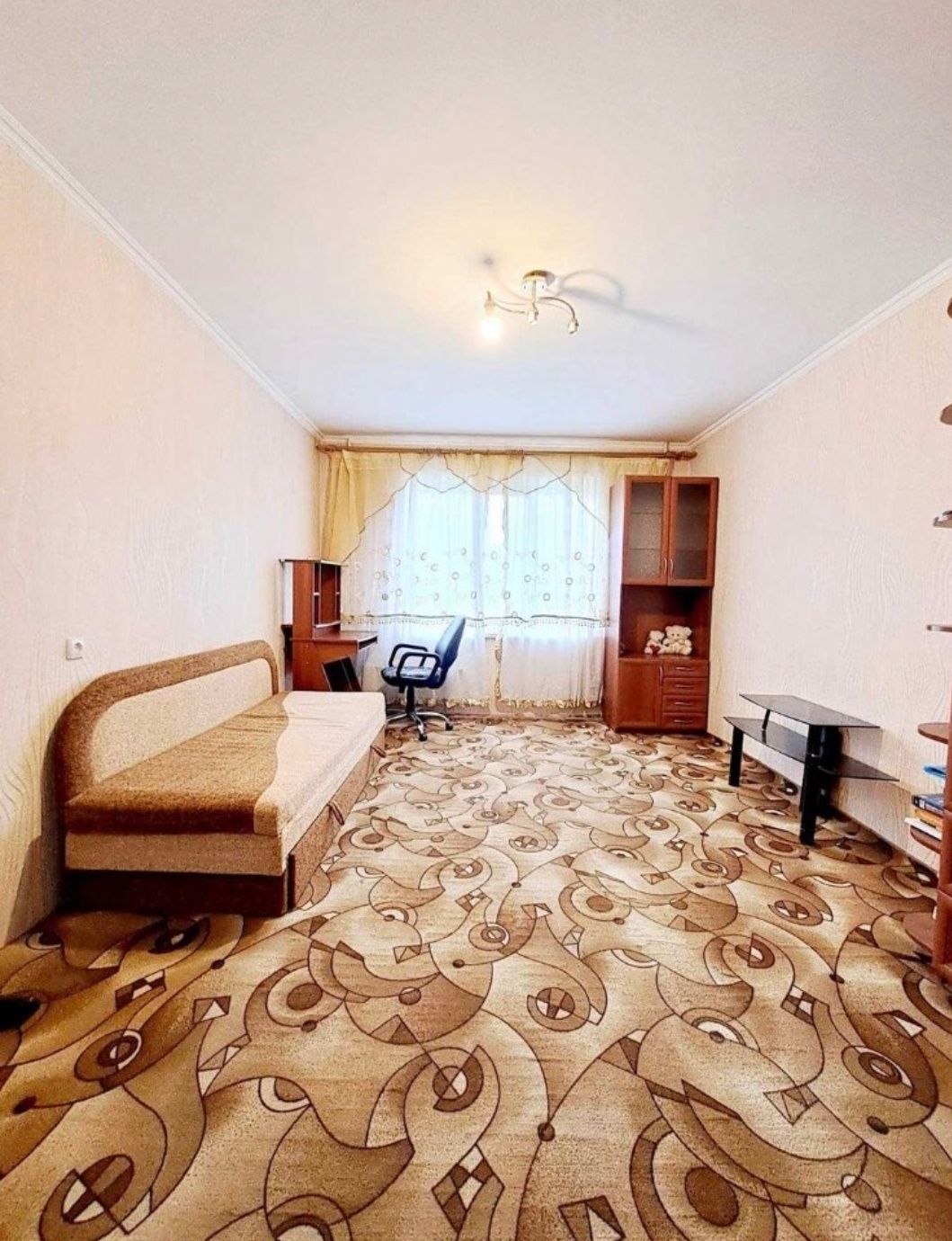 Продаж 2-кімнатної квартири 54 м²