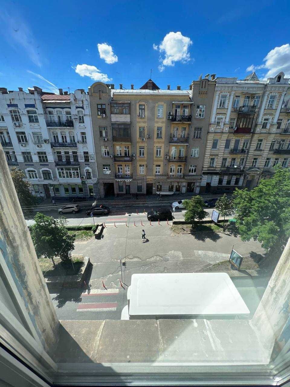 Продажа 2-комнатной квартиры 80 м²