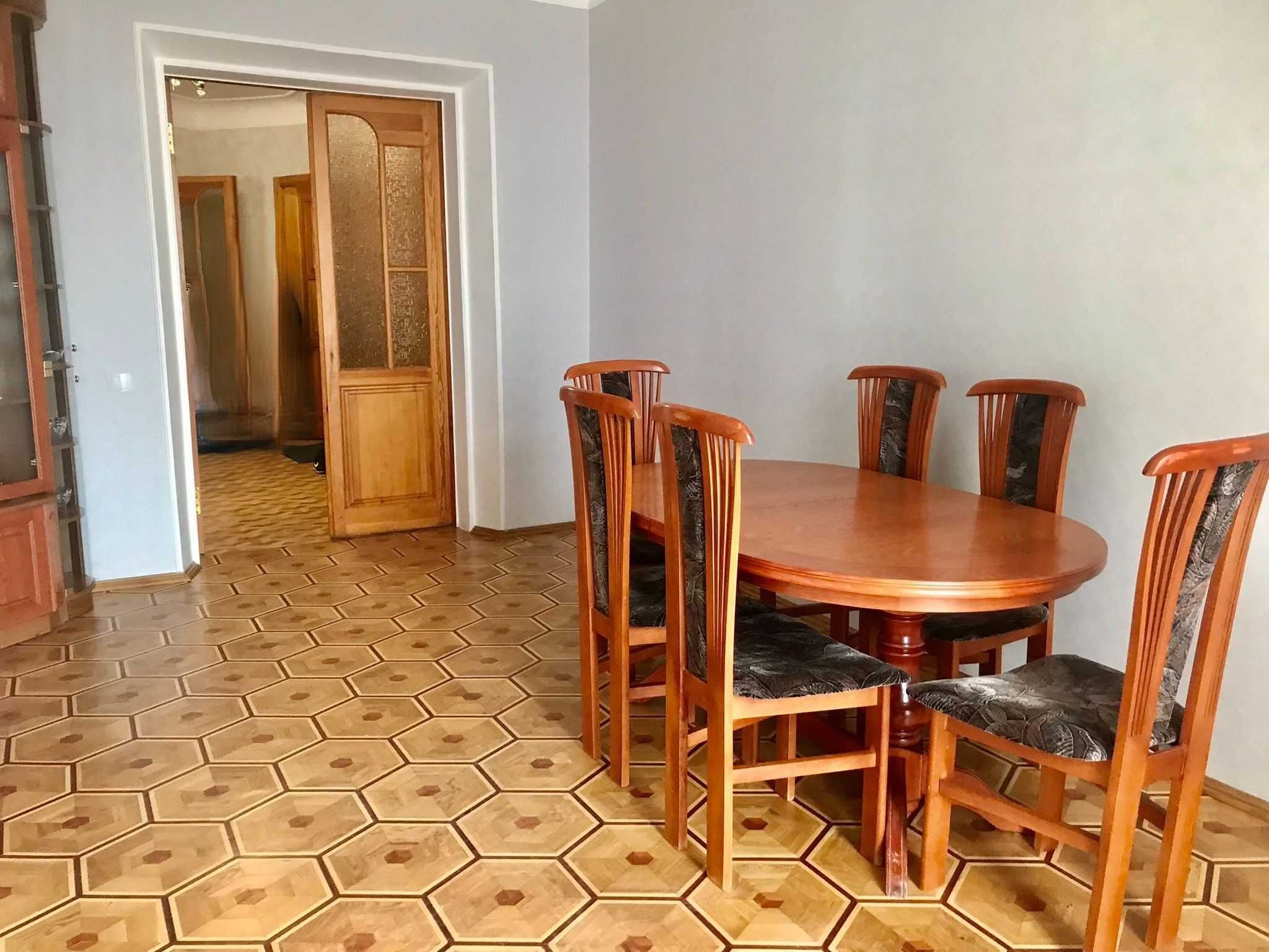 Аренда 4-комнатной квартиры 100 м²