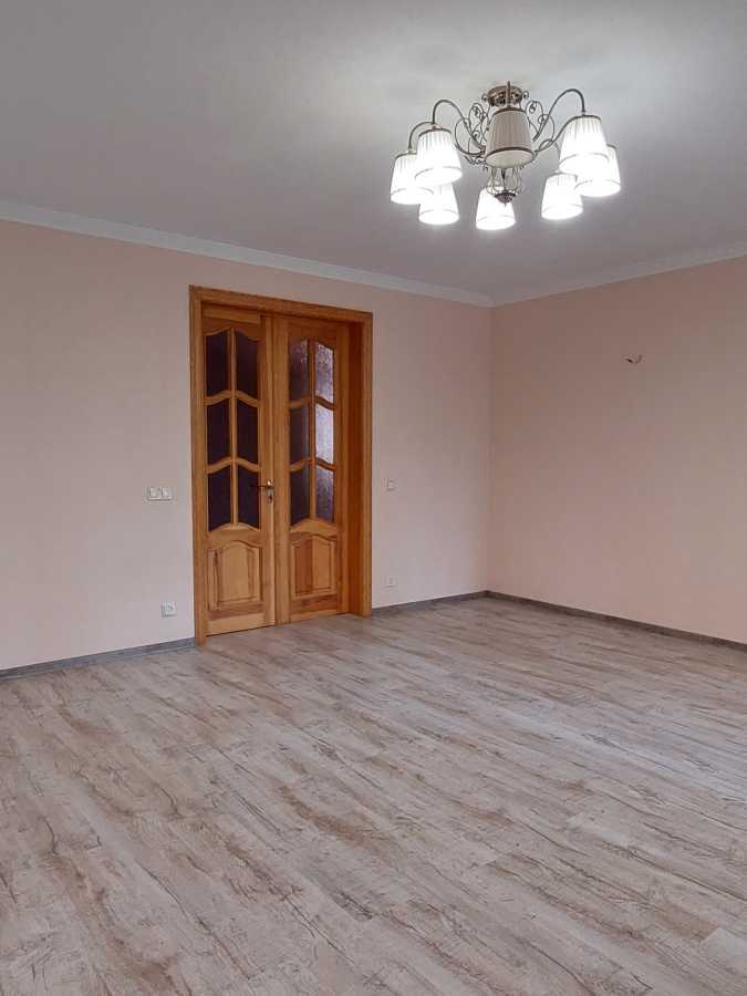 Продаж 2-кімнатної квартири 79 м², Ахсарова вул., 3В