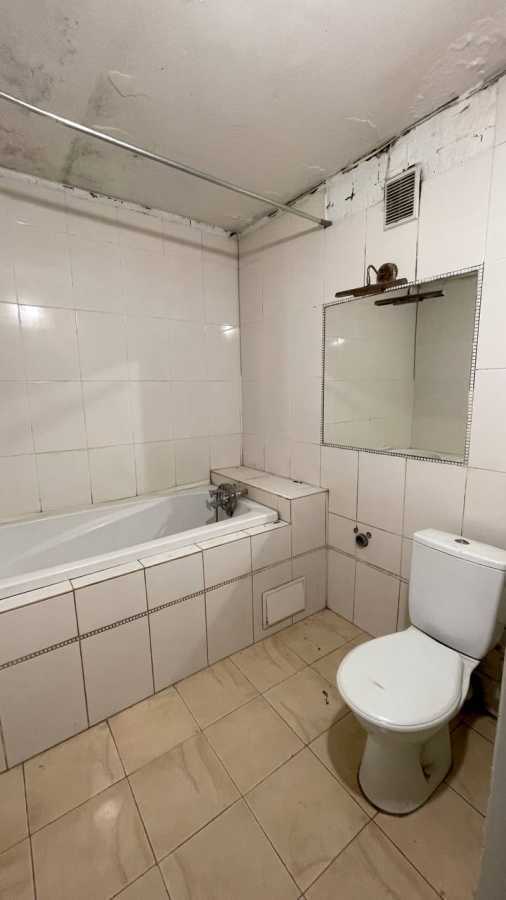 Продажа 3-комнатной квартиры 69 м², Сергея Есенина ул., 10