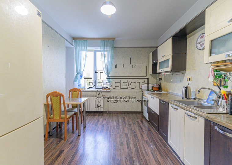 Продаж 3-кімнатної квартири 101 м², Здолбунівська вул., 3Г