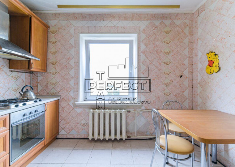 Продажа 3-комнатной квартиры 72 м², Ревуцкого ул., 25