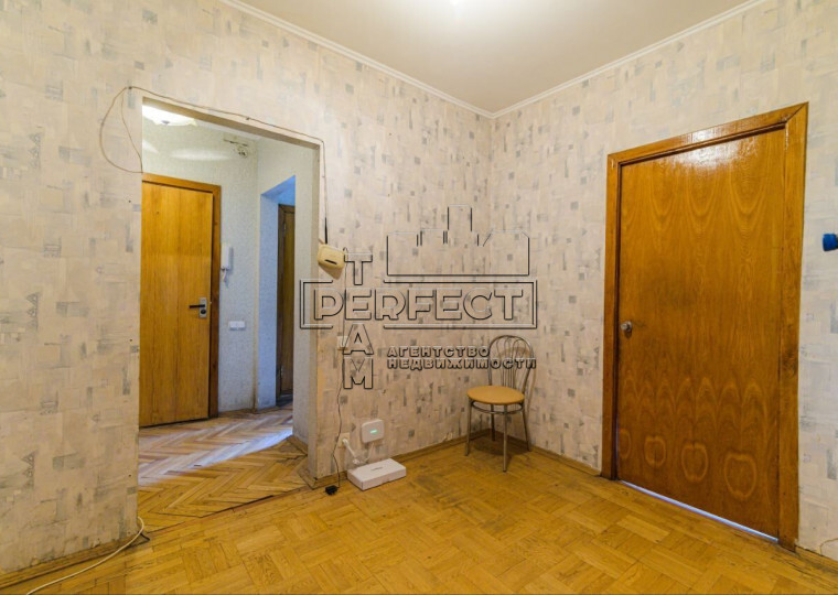 Продажа 3-комнатной квартиры 72 м², Ревуцкого ул., 25