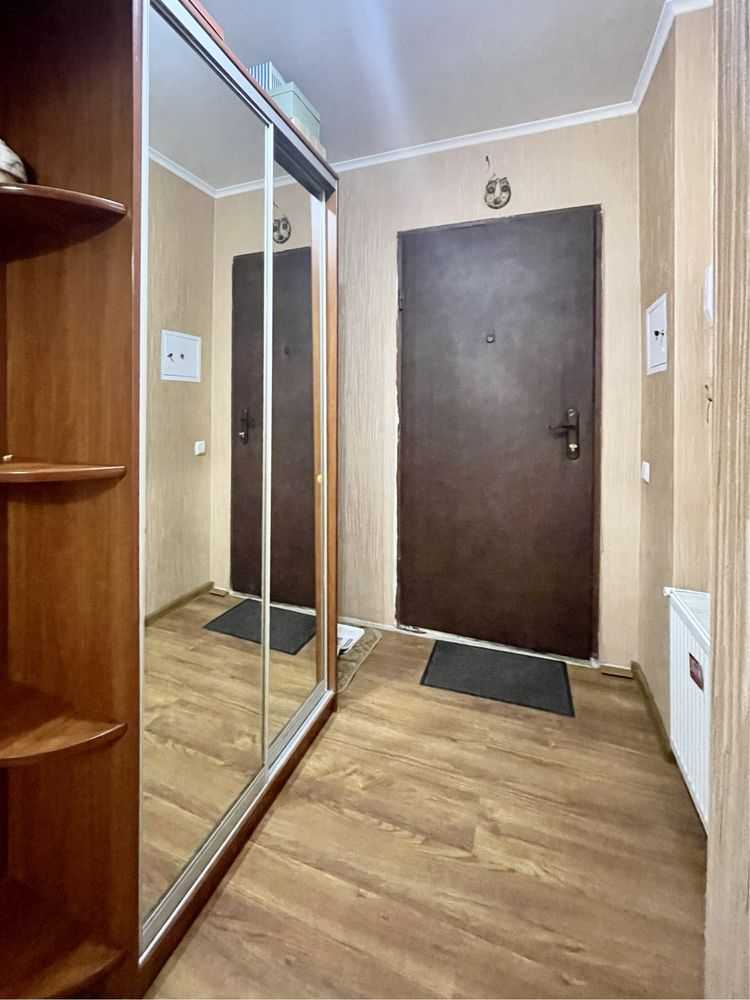 Продаж 1-кімнатної квартири 48 м², Теплична вул., 38