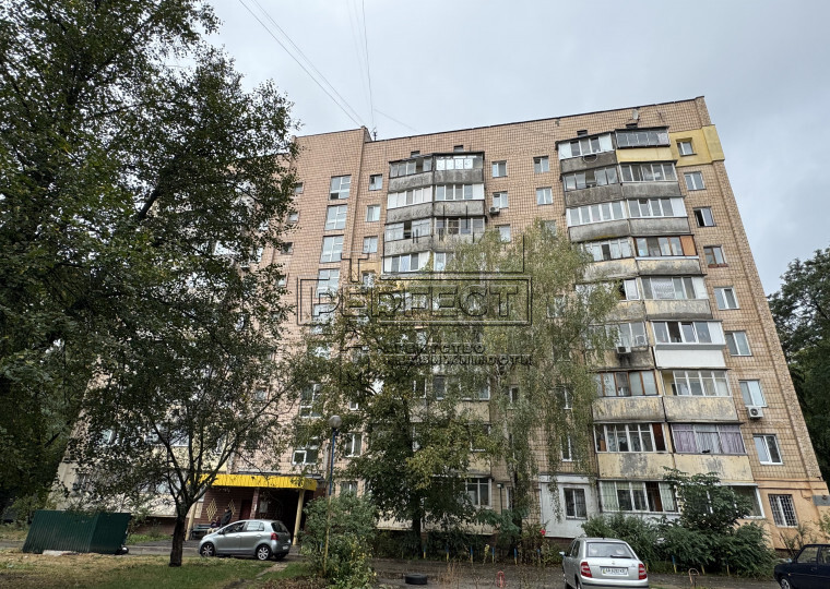 Продажа 1-комнатной квартиры 32 м², Украинская ул., возрождения 7