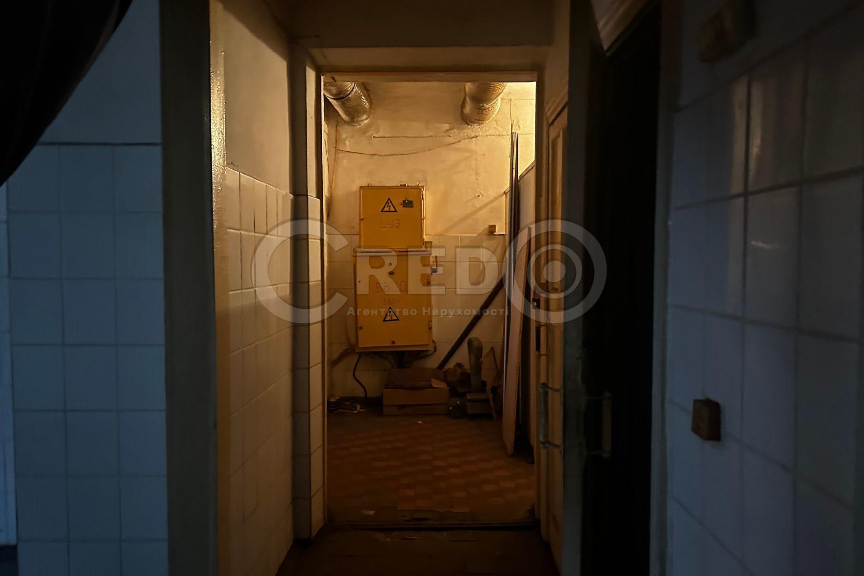 Продаж магазину 231 м², Металлургов просп.