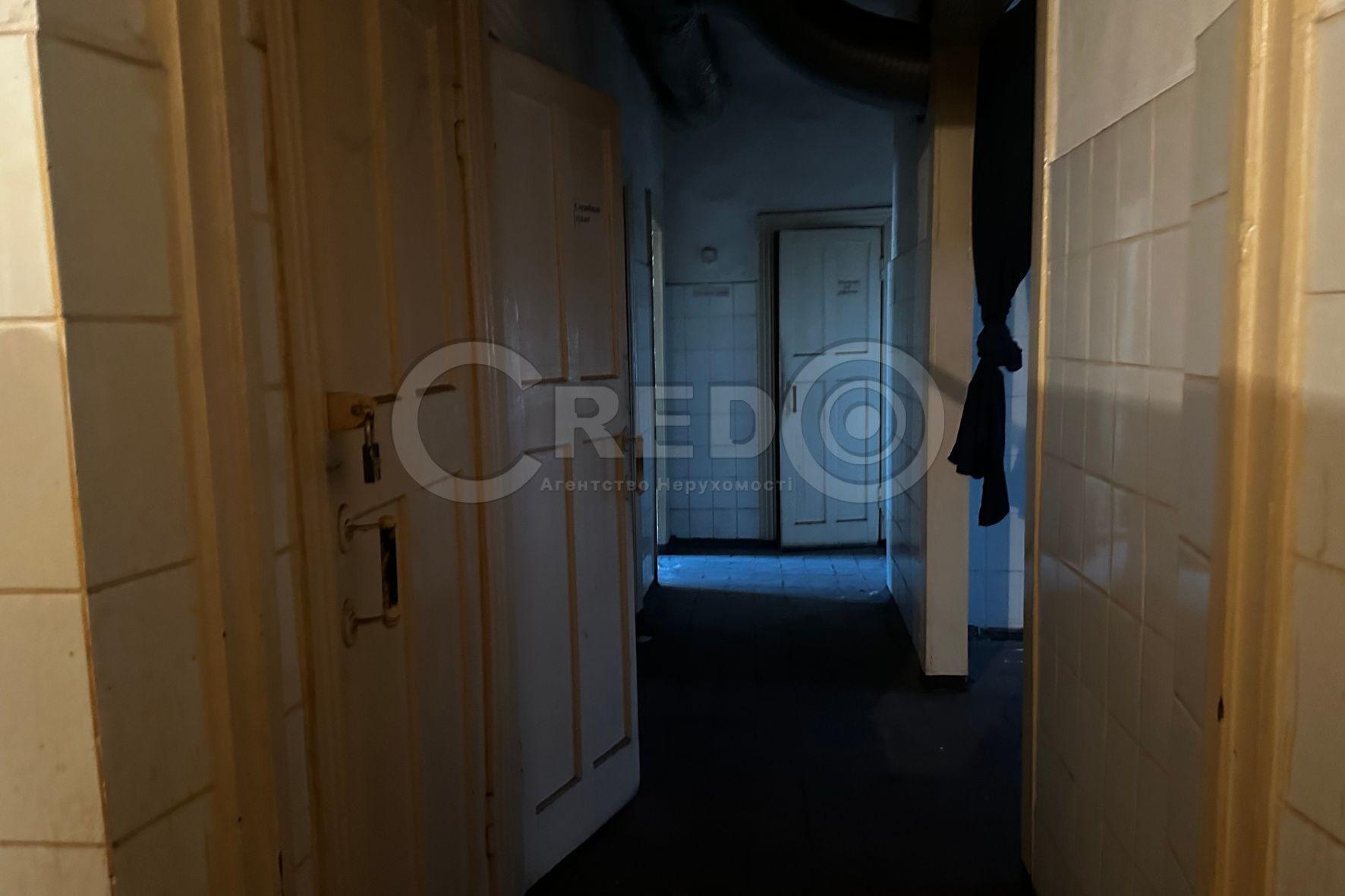 Продаж магазину 231 м², Металлургов просп.