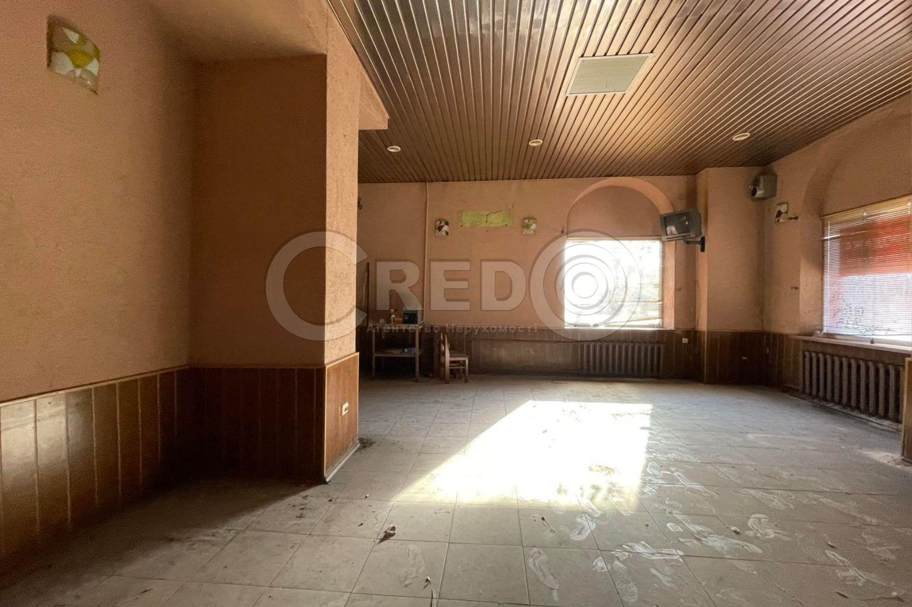 Продаж магазину 231 м², Металлургов просп.